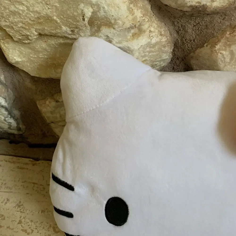 Nwt hello kitty face pillow